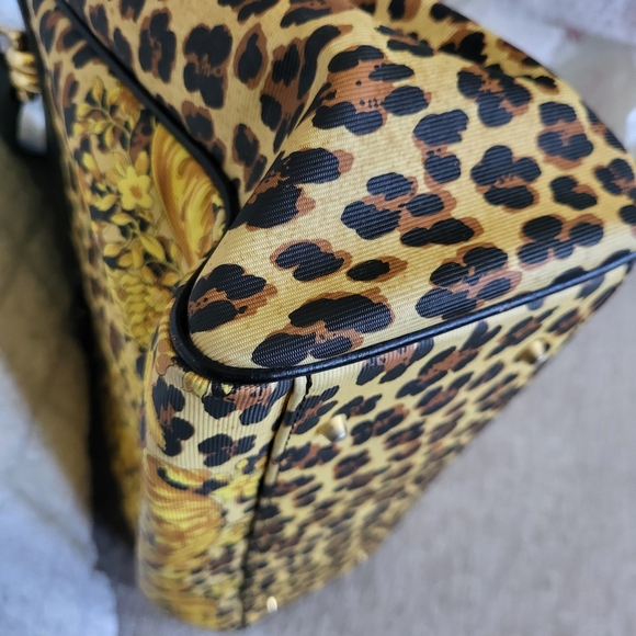 GIANNI VERSACE BAROQUE LEOPARD SHOULDER..Authentic.. - Picture 16 of 16